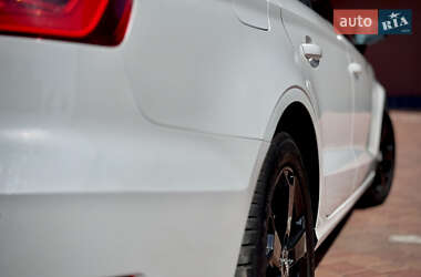 Седан Audi A3 2015 в 