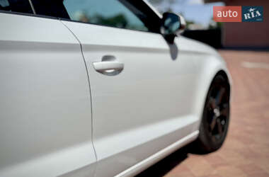 Седан Audi A3 2015 в 