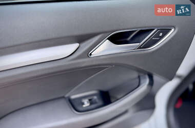 Седан Audi A3 2015 в 