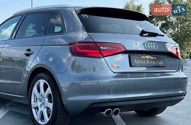Хэтчбек Audi A3 2016 в 
