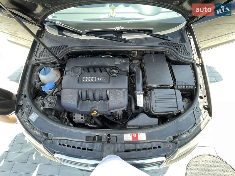 Хэтчбек Audi A3 2003 в Ужгороде