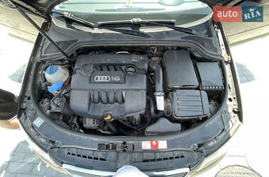 Хэтчбек Audi A3 2003 в 