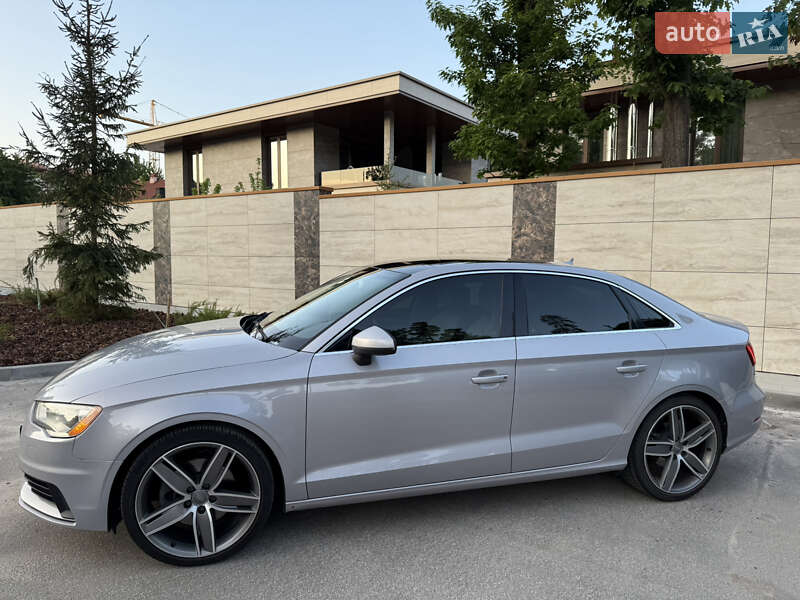 Седан Audi A3 2014 в Львове
