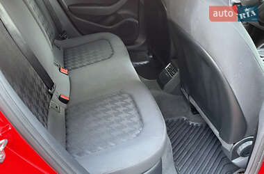 Хэтчбек Audi A3 2016 в 