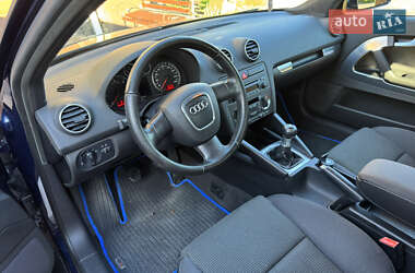 Хэтчбек Audi A3 2006 в 