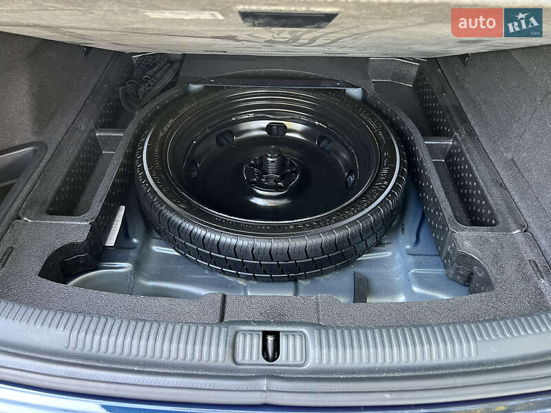 Седан Audi A3 2019 в Одессе