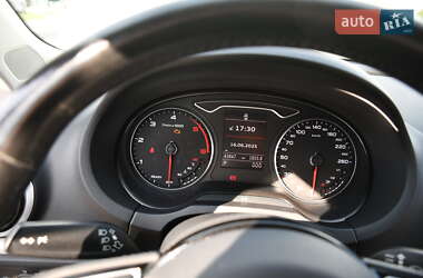 Хэтчбек Audi A3 2016 в 