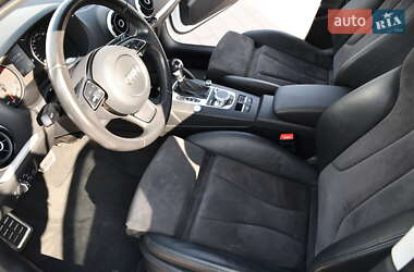 Хэтчбек Audi A3 2016 в 