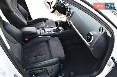 Хэтчбек Audi A3 2016 в 