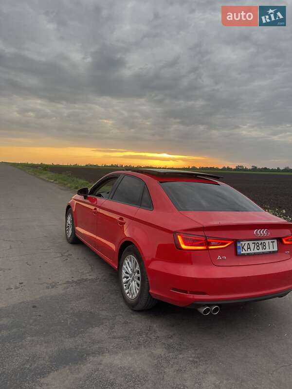 Седан Audi A3 2016 в Киеве