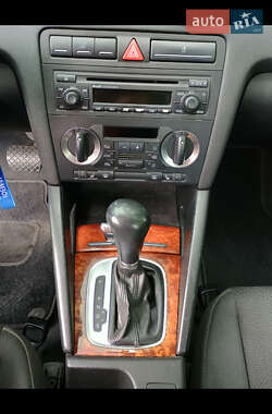 Хэтчбек Audi A3 2005 в 