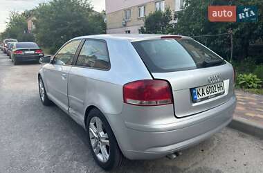 Хэтчбек Audi A3 2005 в 