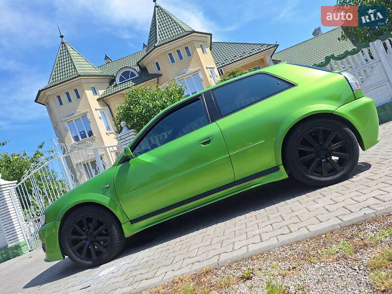 Хэтчбек Audi A3 1997 в 
