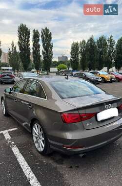 Седан Audi A3 2016 в 