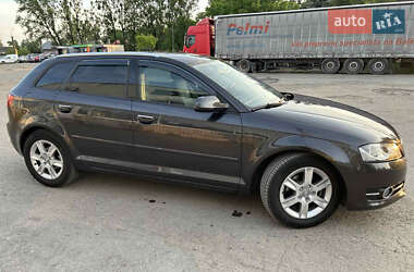 Хетчбек Audi A3 2010 в 