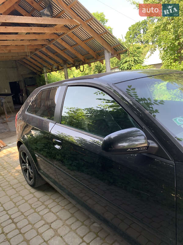 Хэтчбек Audi A3 2004 в Дрогобыче