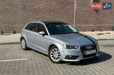 Хэтчбек Audi A3 2016 в 