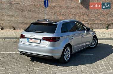 Хэтчбек Audi A3 2016 в 