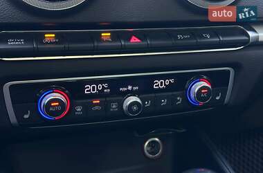 Хэтчбек Audi A3 2016 в 