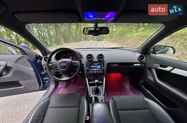 Хэтчбек Audi A3 2008 в 