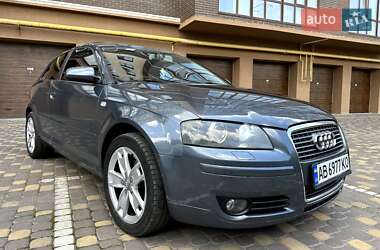 Хэтчбек Audi A3 2005 в 