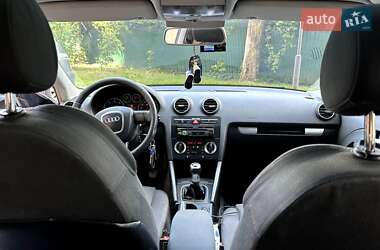 Хэтчбек Audi A3 2005 в 