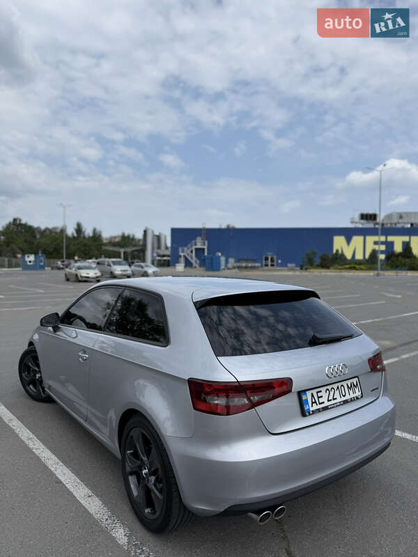 Хетчбек Audi A3 2015 в Дніпрі
