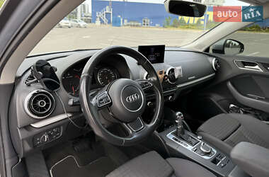 Хэтчбек Audi A3 2015 в 