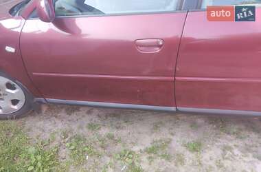 Хэтчбек Audi A3 2003 в 