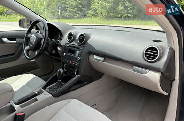 Хэтчбек Audi A3 2007 в 