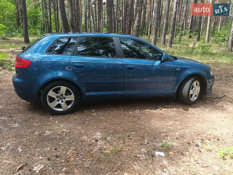 Хэтчбек Audi A3 2010 в Гадяче