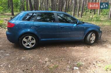 Хэтчбек Audi A3 2010 в 
