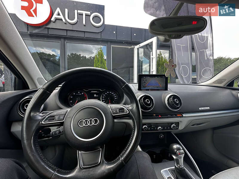 Седан Audi A3 2015 в Львове