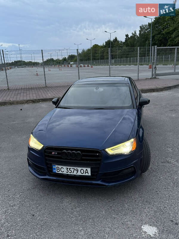 Седан Audi A3 2015 в Львове