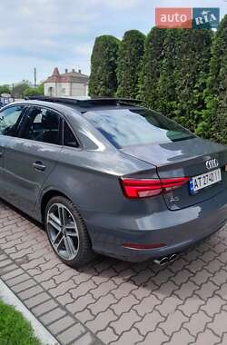 Седан Audi A3 2017 в 