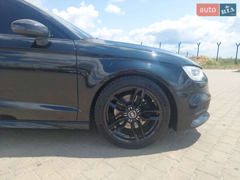 Седан Audi A3 2016 в Одессе