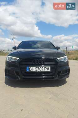 Седан Audi A3 2016 в 