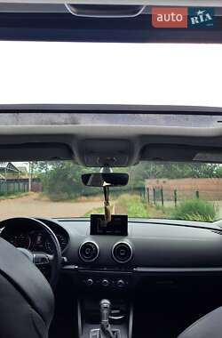 Хэтчбек Audi A3 2016 в 
