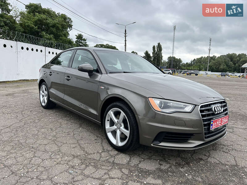 Седан Audi A3 2015 в Киеве