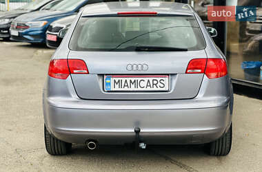 Хэтчбек Audi A3 2004 в 