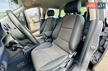 Хэтчбек Audi A3 2004 в 