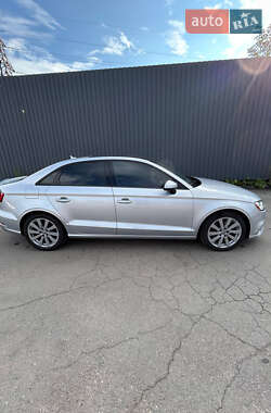 Седан Audi A3 2016 в 