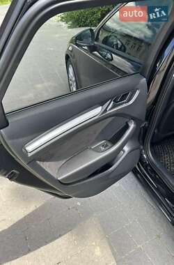Хэтчбек Audi A3 2016 в 