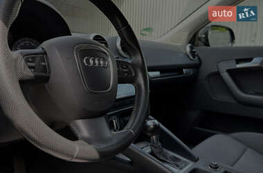 Хэтчбек Audi A3 2011 в 