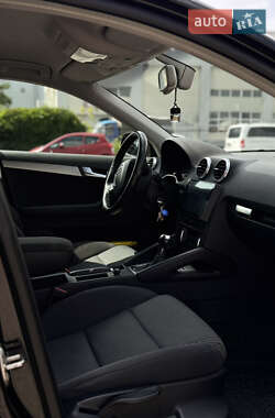 Хэтчбек Audi A3 2011 в 