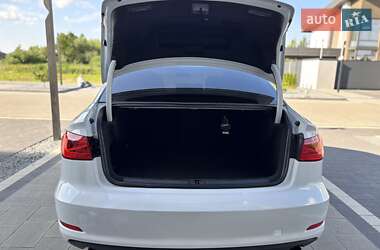 Седан Audi A3 2015 в 