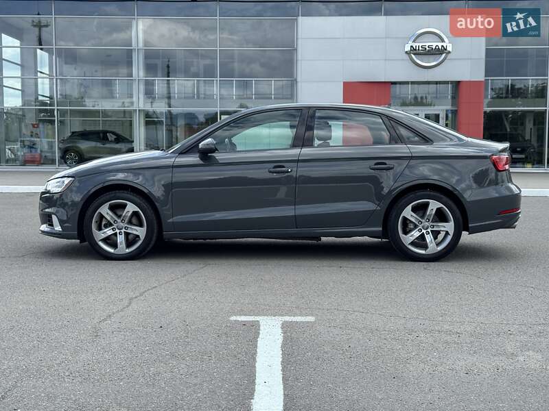 Седан Audi A3 2017 в Полтаве