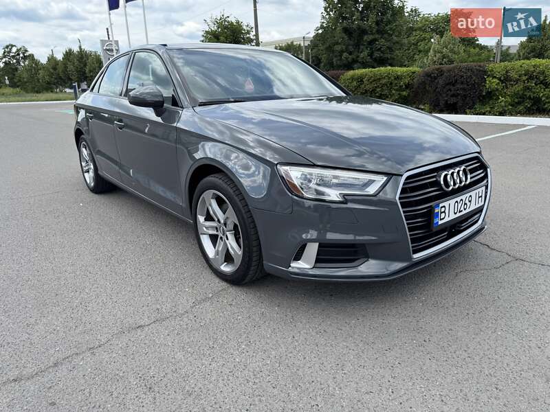 Седан Audi A3 2017 в Полтаве