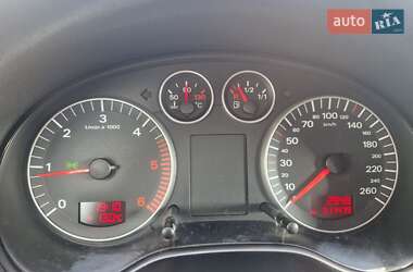 Хетчбек Audi A3 2003 в 