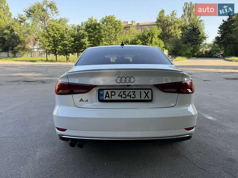 Седан Audi A3 2018 в Запорожье